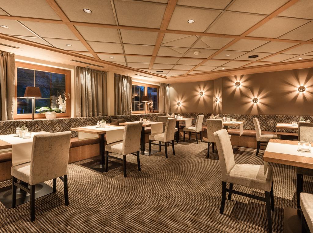 Hotel Post Sport- Und Wellness سامنون المظهر الخارجي الصورة