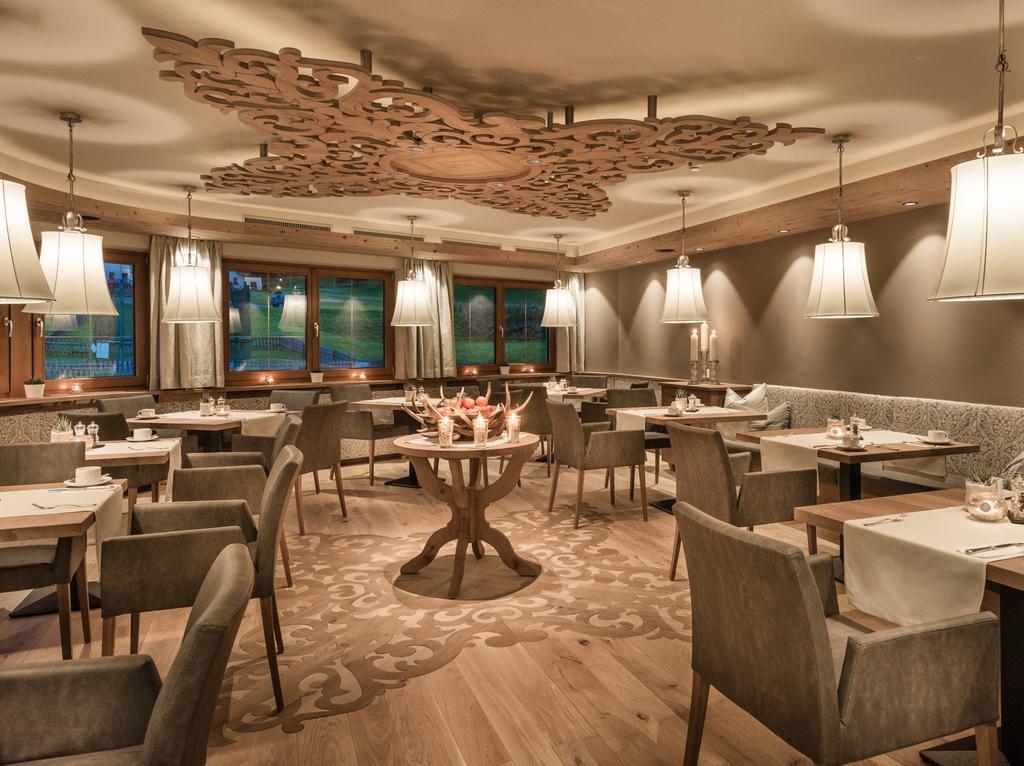 Hotel Post Sport- Und Wellness سامنون المظهر الخارجي الصورة
