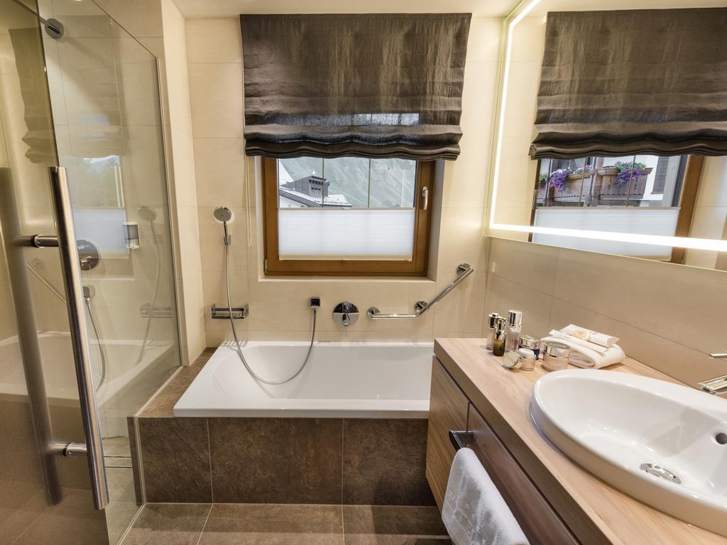 Hotel Post Sport- Und Wellness سامنون المظهر الخارجي الصورة