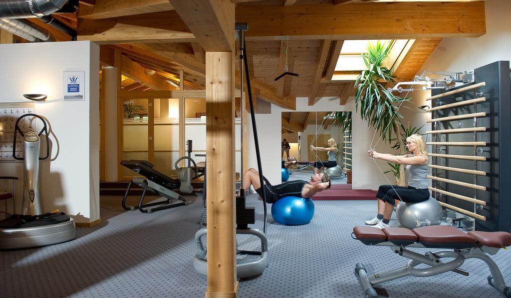 Hotel Post Sport- Und Wellness سامنون المظهر الخارجي الصورة